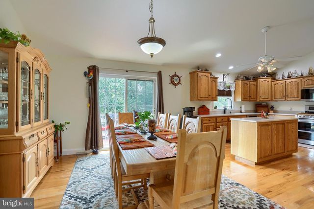 10 DAVID GLENN DR, Carlisle, PA 17015