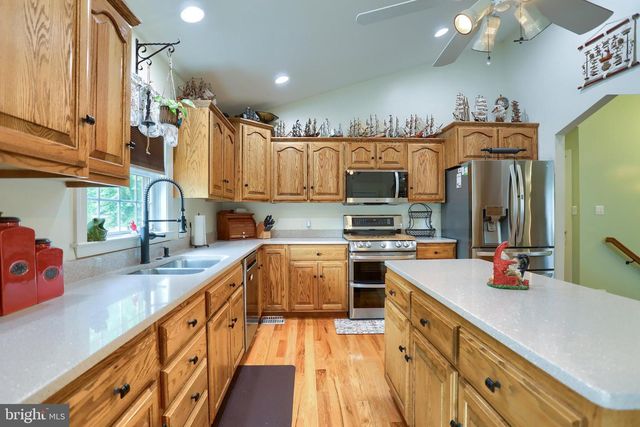 10 DAVID GLENN DR, Carlisle, PA 17015