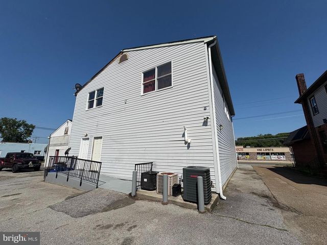 176 N BROADWAY, Pennsville, NJ 08070
