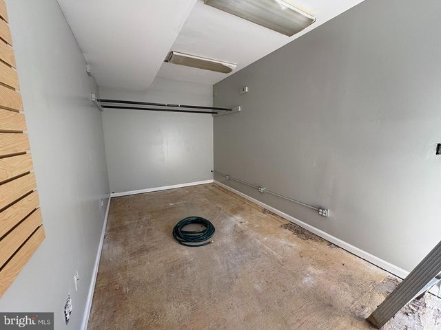 176 N BROADWAY, Pennsville, NJ 08070