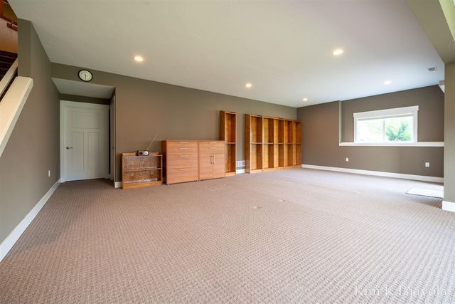 2285 Whistle Creek Drive, Byron Center, MI 49315