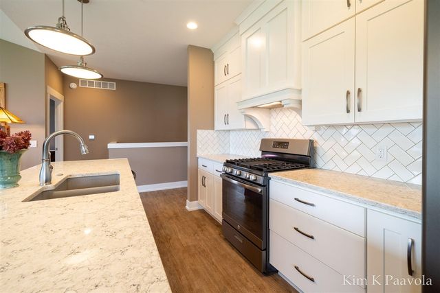 2285 Whistle Creek Drive, Byron Center, MI 49315
