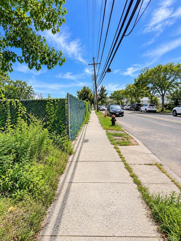 2 Broadway, Howard Beach, NY 11414 — photo 4