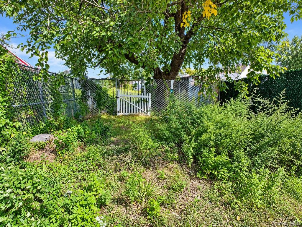2 Broadway, Howard Beach, NY 11414 — photo 5