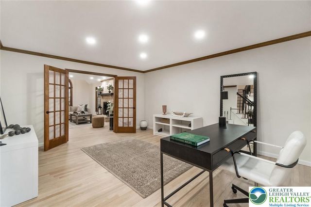 2739 Apple Valley Circle, North Whitehall Twp, PA 18069