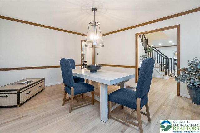 2739 Apple Valley Circle, North Whitehall Twp, PA 18069