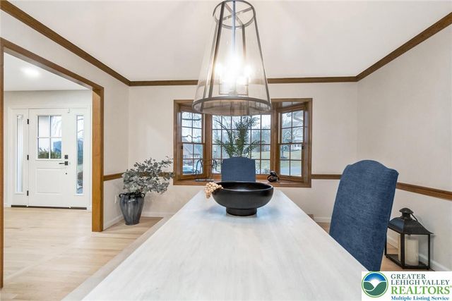 2739 Apple Valley Circle, North Whitehall Twp, PA 18069