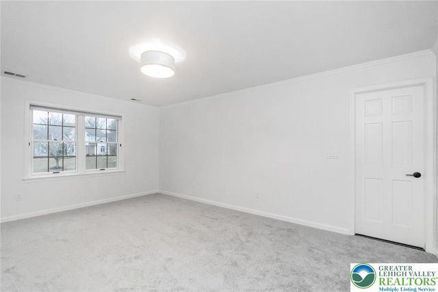 2739 Apple Valley Circle, North Whitehall Twp, PA 18069