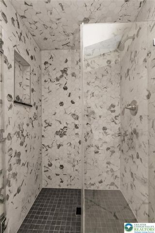 2739 Apple Valley Circle, North Whitehall Twp, PA 18069