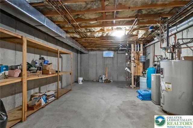 2739 Apple Valley Circle, North Whitehall Twp, PA 18069