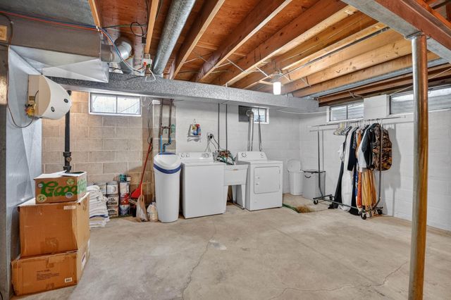 2506 laurel Street, Waterloo, IA 50702