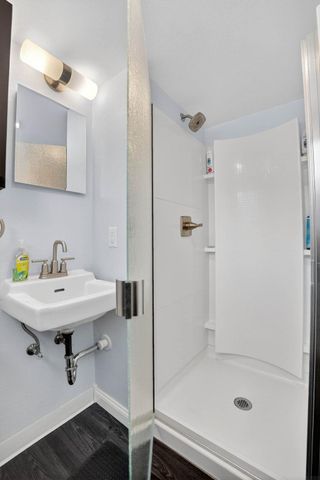 2506 laurel Street, Waterloo, IA 50702