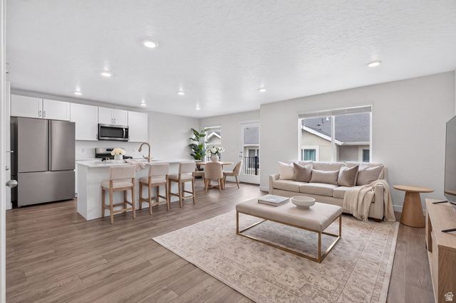 8614 W BOWIE DR, Magna, UT 84044