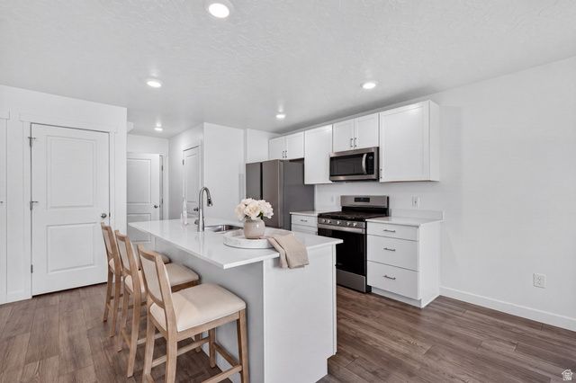 8614 W BOWIE DR, Magna, UT 84044