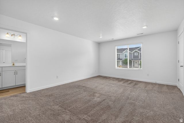 8614 W BOWIE DR, Magna, UT 84044