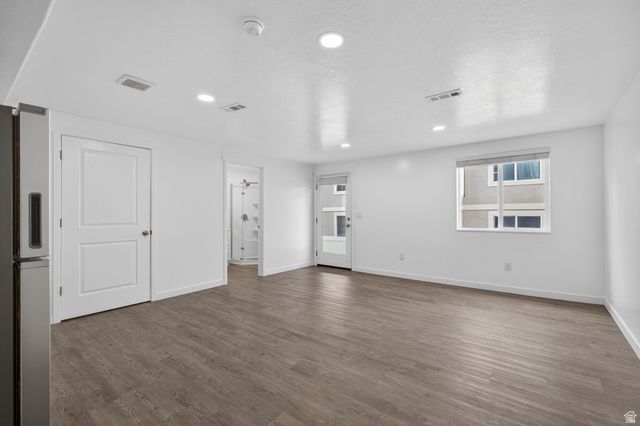8614 W BOWIE DR, Magna, UT 84044