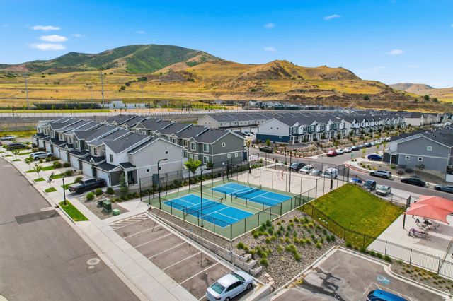 8614 W BOWIE DR, Magna, UT 84044