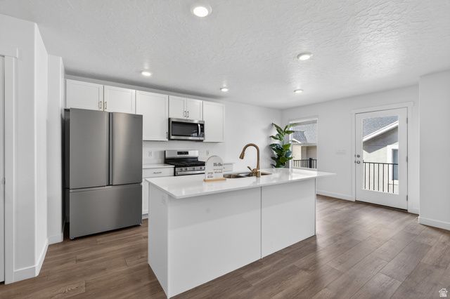 8614 W BOWIE DR, Magna, UT 84044