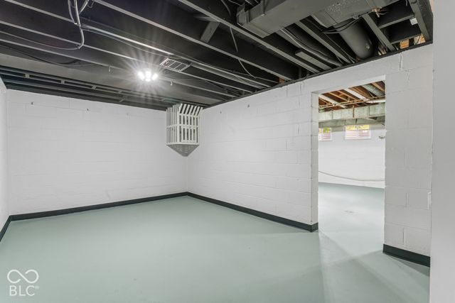 5924 Allisonville, Indianapolis, IN 46220