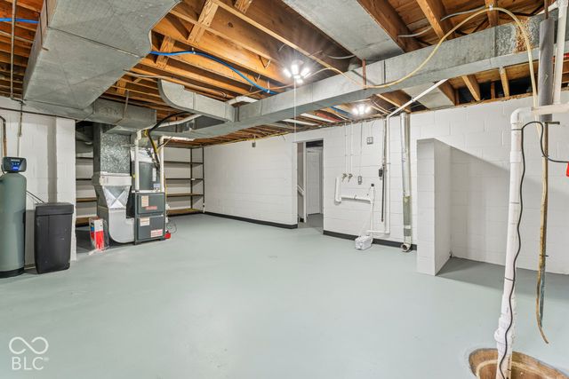 5924 Allisonville, Indianapolis, IN 46220