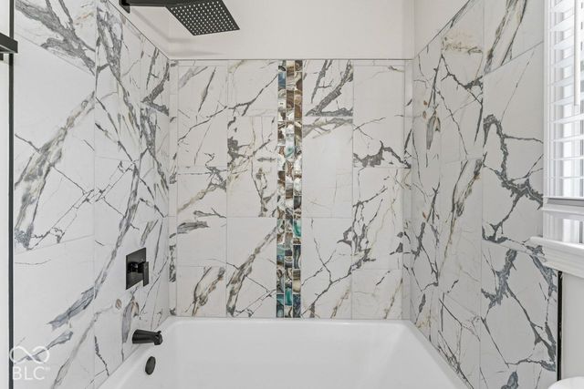 5924 Allisonville, Indianapolis, IN 46220