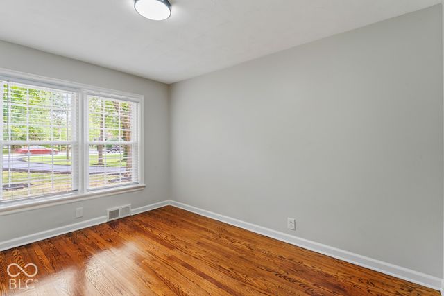 5924 Allisonville, Indianapolis, IN 46220