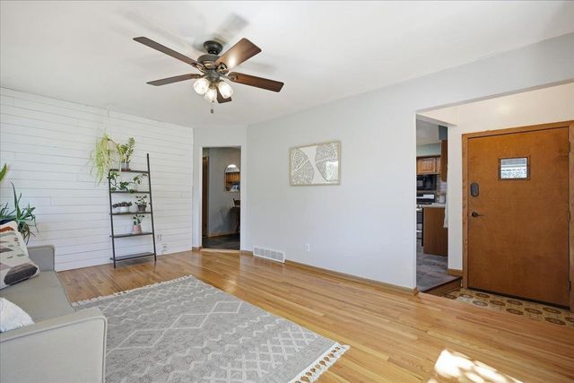 4802 Steinhauer Trail, Madison, WI 53716