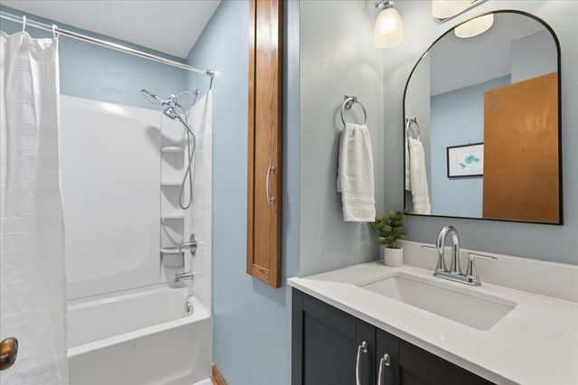 4802 Steinhauer Trail, Madison, WI 53716
