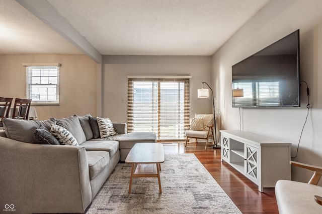 105 Carmelaire Drive, Carmel, IN 46032