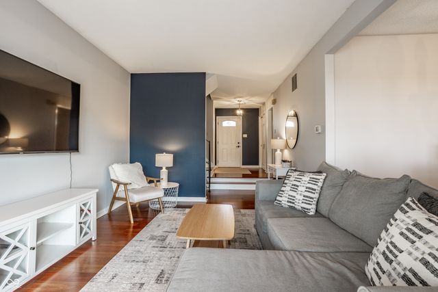 105 Carmelaire Drive, Carmel, IN 46032