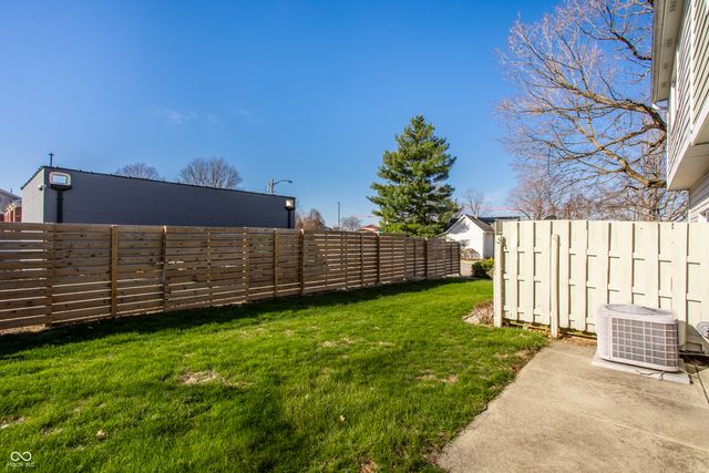 105 Carmelaire Drive, Carmel, IN 46032