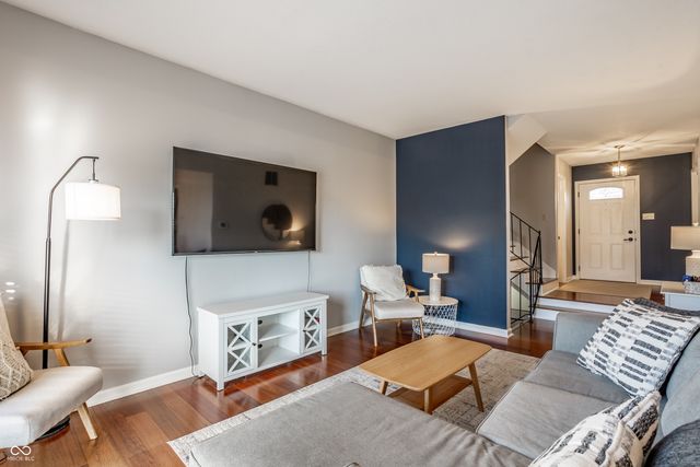 105 Carmelaire Drive, Carmel, IN 46032