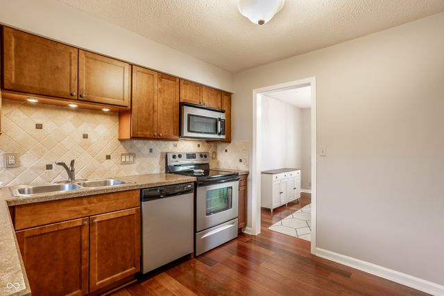 105 Carmelaire Drive, Carmel, IN 46032