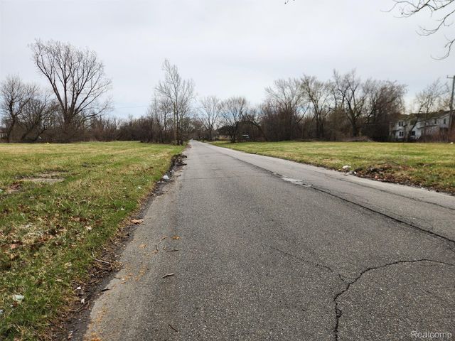 984 KITCHENER Street, Detroit, MI 48215