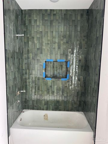 1519 E Hatton St, Pensacola, FL 32503