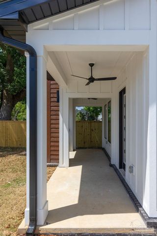 1519 E Hatton St, Pensacola, FL 32503