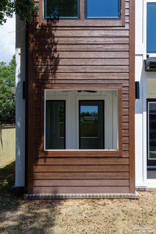 1519 E Hatton St, Pensacola, FL 32503
