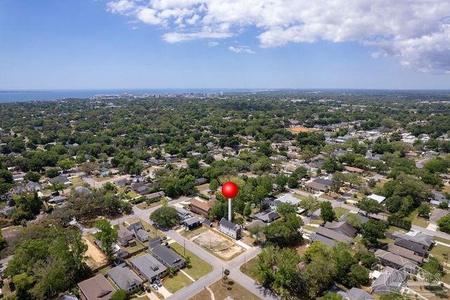 1519 E Hatton St, Pensacola, FL 32503