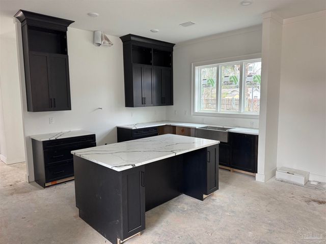 1519 E Hatton St, Pensacola, FL 32503