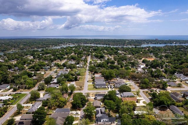 1519 E Hatton St, Pensacola, FL 32503