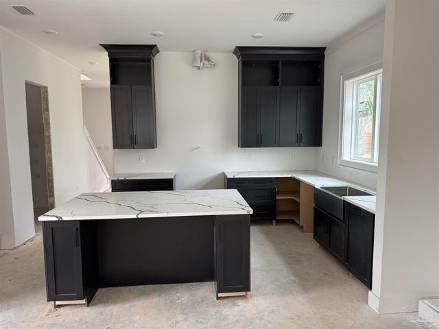 1519 E Hatton St, Pensacola, FL 32503