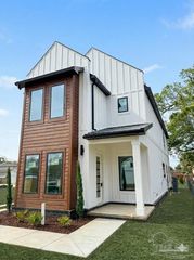 1519 E Hatton St, Pensacola, FL 32503