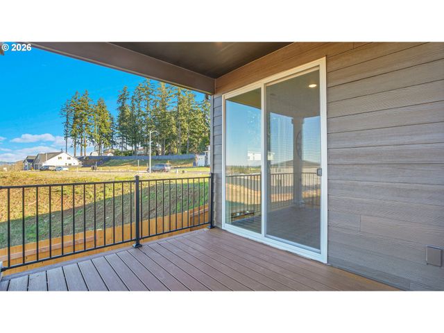 16151 Serres Farm Way, Oregon City, OR 97045