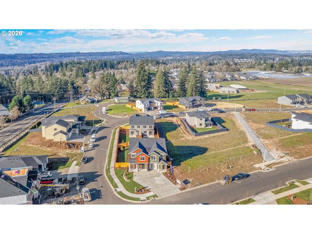 16151 Serres Farm Way, Oregon City, OR 97045