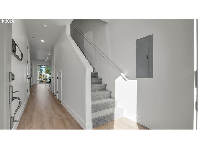 16151 Serres Farm Way, Oregon City, OR 97045