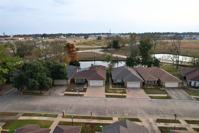 1756 Red Oak Circle, Sulphur Springs, TX 75482