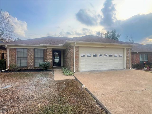 1756 Red Oak Circle, Sulphur Springs, TX 75482