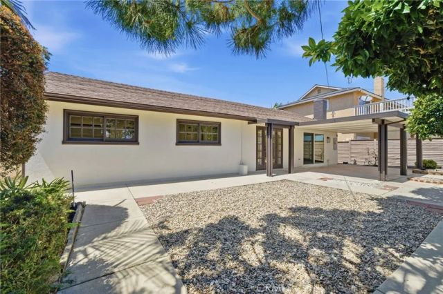 19562 Aragon Circle, Huntington Beach, CA 92646