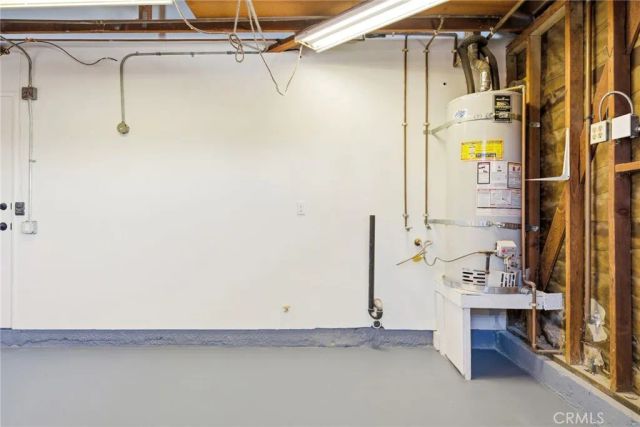 19562 Aragon Circle, Huntington Beach, CA 92646