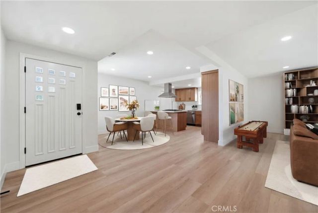 19562 Aragon Circle, Huntington Beach, CA 92646